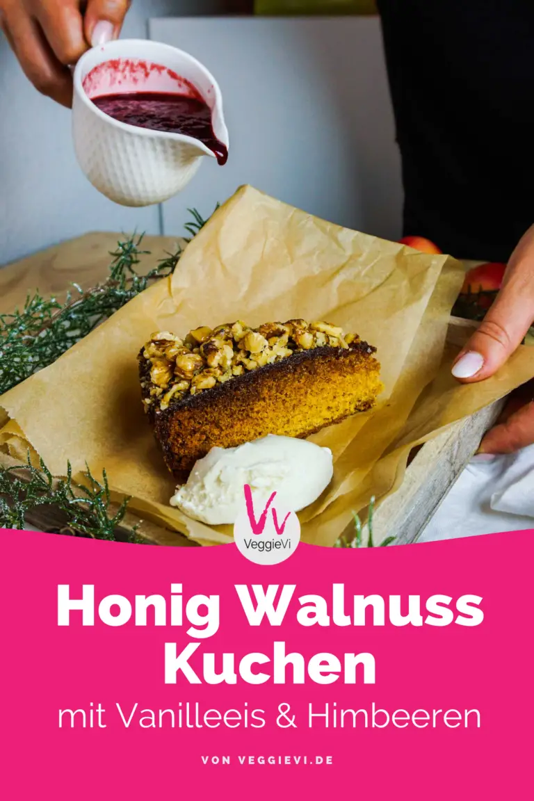 Honig-Walnuss-Kuchen mit Vanilleeis und Himbeersauce — veggievi.de